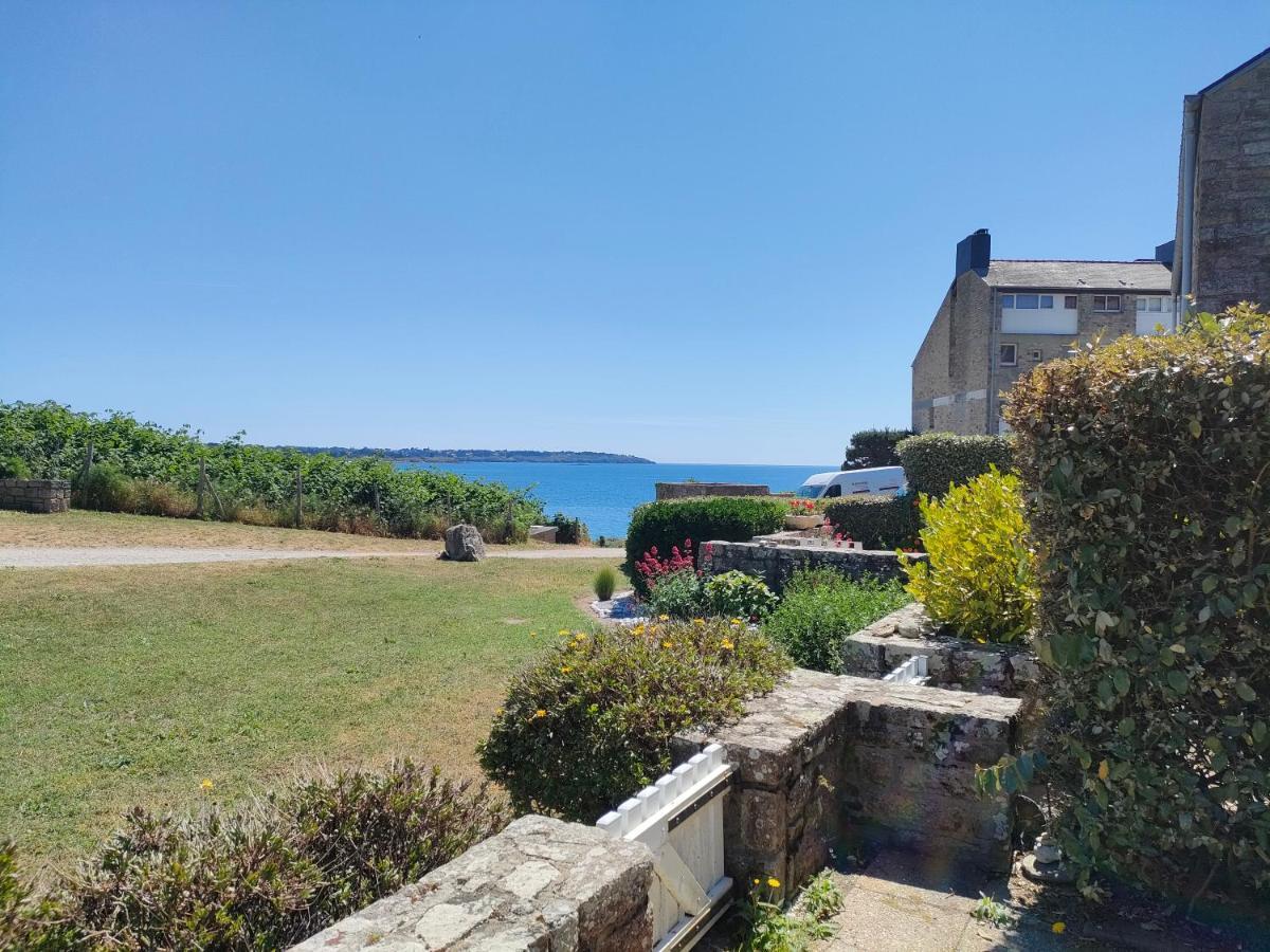 047 - Appartement vue mer pour six personnes à Arzon Esterno foto
